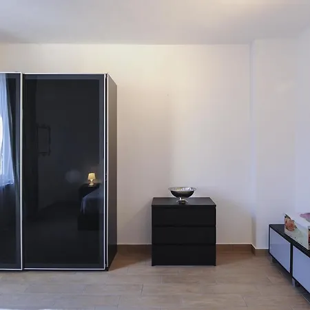 Lomazzo 34 Apartamento