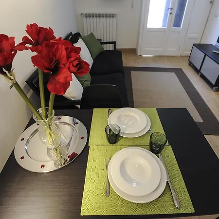 Lomazzo 34 Apartamento Milão